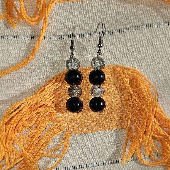 Elegant Black and Clear Cracked Beaded Earrings - Picture 1 of 3